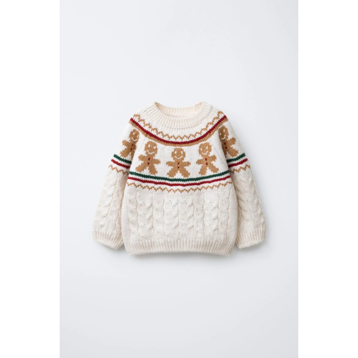 СВИТЕР С УЗОРОМ «КОСЫ» И ПЕЧЕНЬЕМ