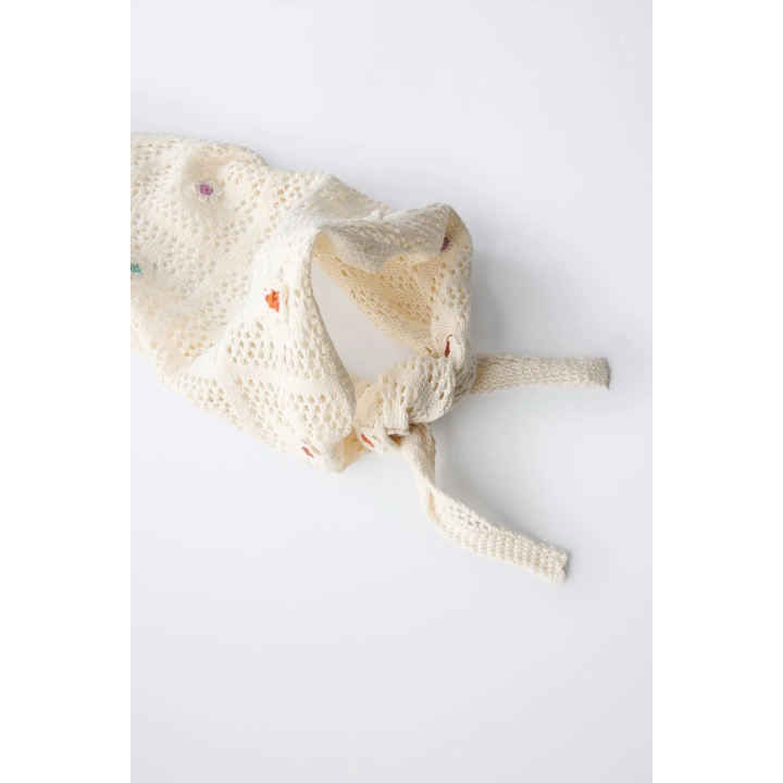 ПЛАТОК ИЗ КРУЖЕВА КРОШЕ С ЦВЕТОЧНОЙ ВЫШИВКОЙ