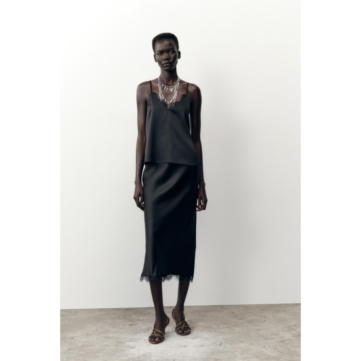 АТЛАСНЫЙ ТОП С КРУЖЕВОМ