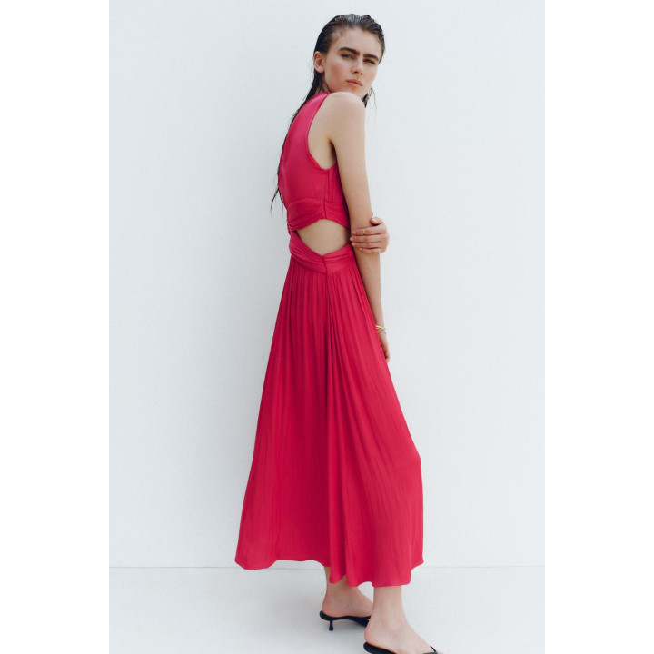 АТЛАСНОЕ ПЛАТЬЕ МИДИ С ВЫРЕЗАМИ