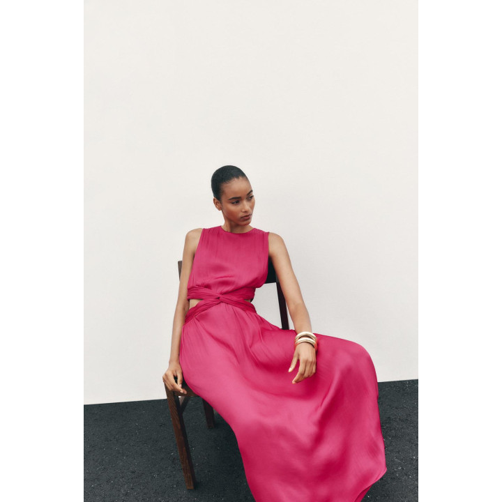 АТЛАСНОЕ ПЛАТЬЕ МИДИ С ВЫРЕЗАМИ