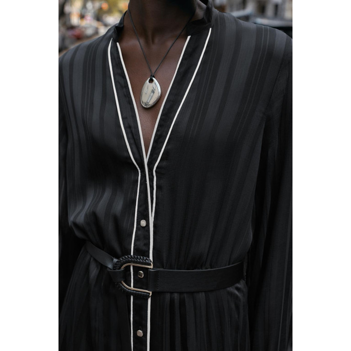 ПЛАТЬЕ МИДИ ПЛИССИРОВАННОЕ С РЕМНЕМ И КОНТРАСТНОЙ ОТДЕЛКОЙ