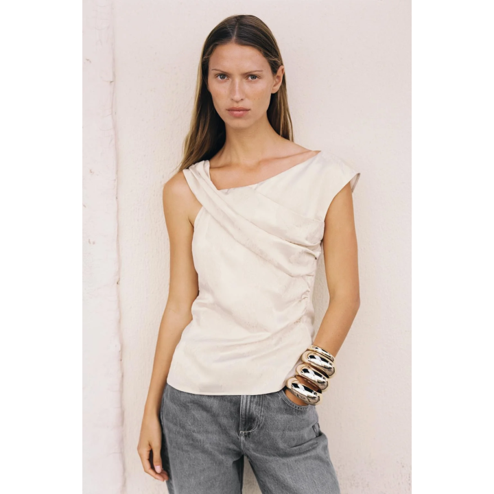 ЖАККАРДОВЫЙ ТОП АСИММЕТРИЧНОГО КРОЯ