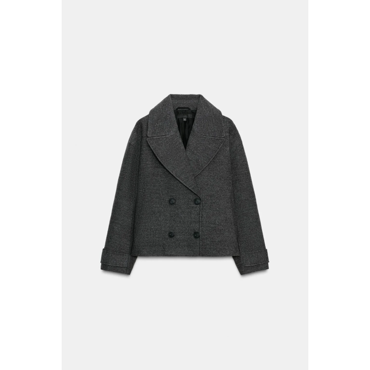 КОРОТКОЕ ДВУБОРТНОЕ ПАЛЬТО ИЗ МЯГКОЙ ТКАНИ