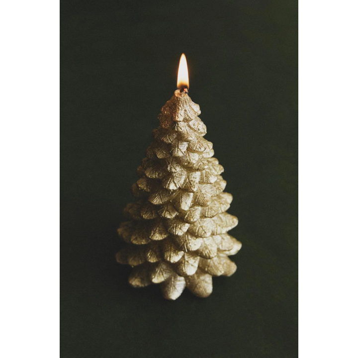 Рождественская свеча в форме золотой елки с блестками