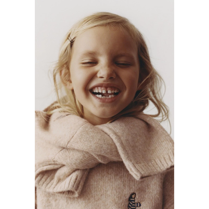 ТРИКОТАЖНЫЙ ДЖЕМПЕР С ВЫШИВКОЙ И ШЕРСТЬЮ