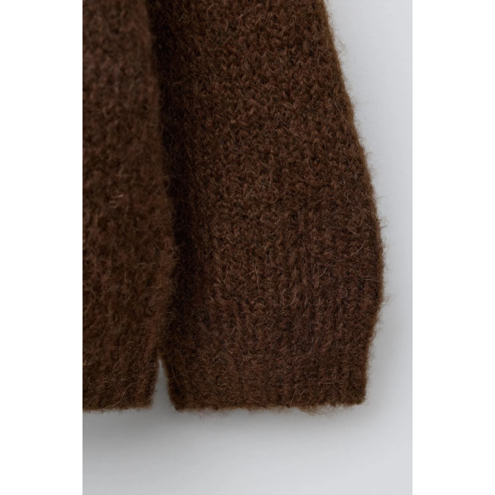 Вязаный свитер с жаккардовым узором