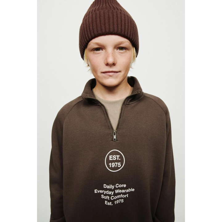 ТОЛСТОВКА ДЖОГГЕР С НАДПИСЯМИ