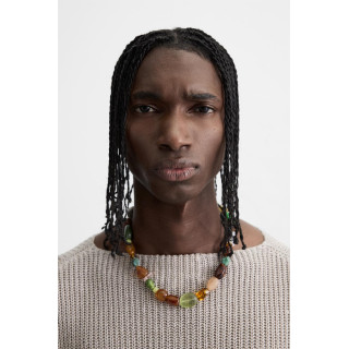 Колье с контрастными бусинами