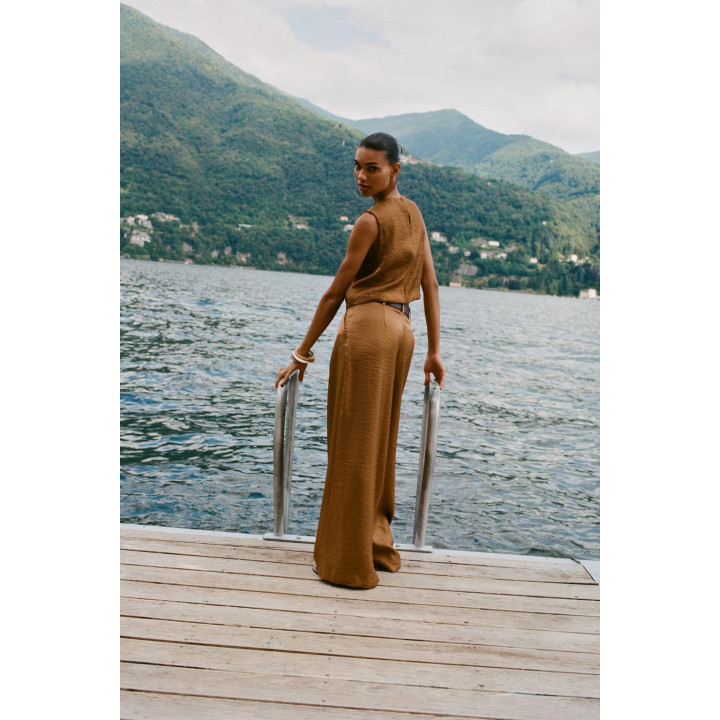 АТЛАСНЫЙ ТОП НА ЗАПÁХ