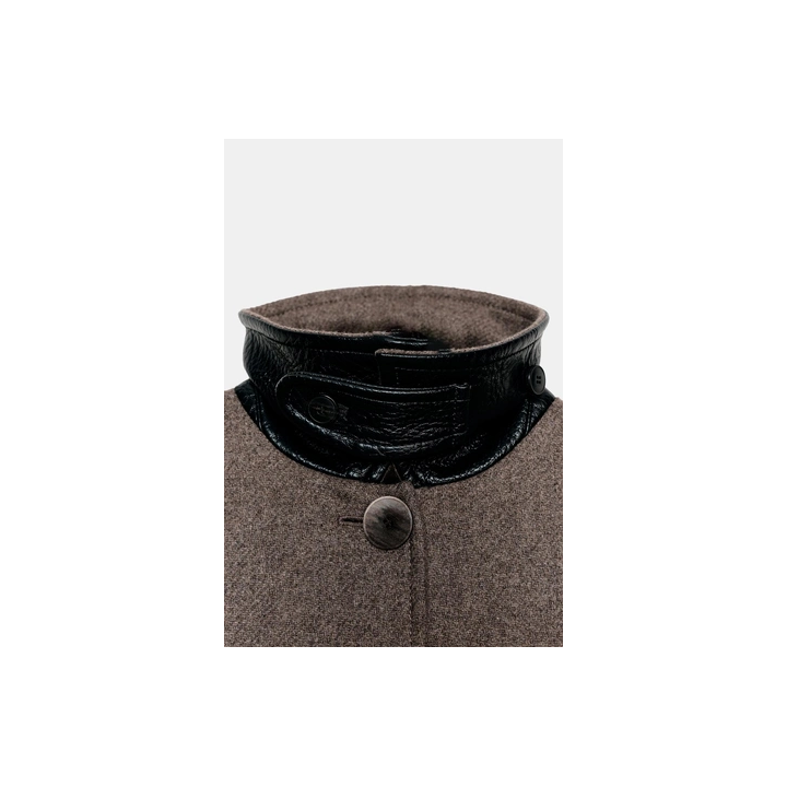 ПАЛЬТО-НАКИДКА ИЗ ШЕРСТИ С КОНТРАСТНЫМ ВОРОТНИКОМ