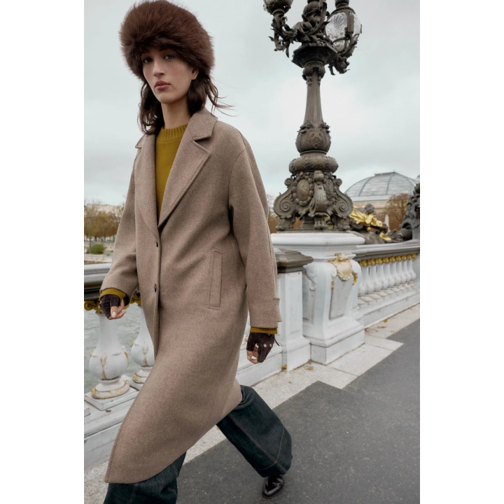 ПАЛЬТО ОВЕРСАЙЗ С ШЕРСТЬЮ И КОНТРАСТНЫМИ МАНЖЕТАМИ