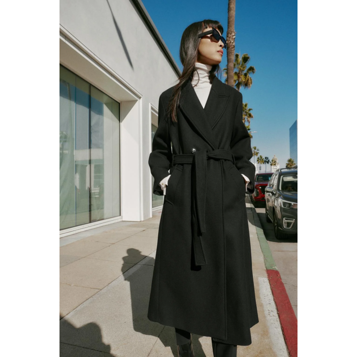 Пальто из шерсти с поясом
