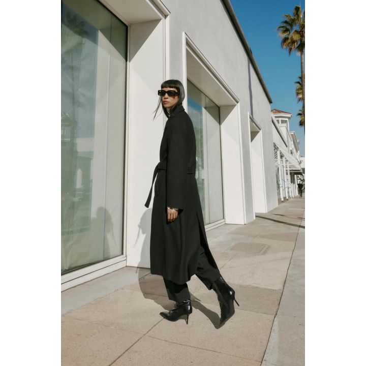 Пальто из шерсти с поясом