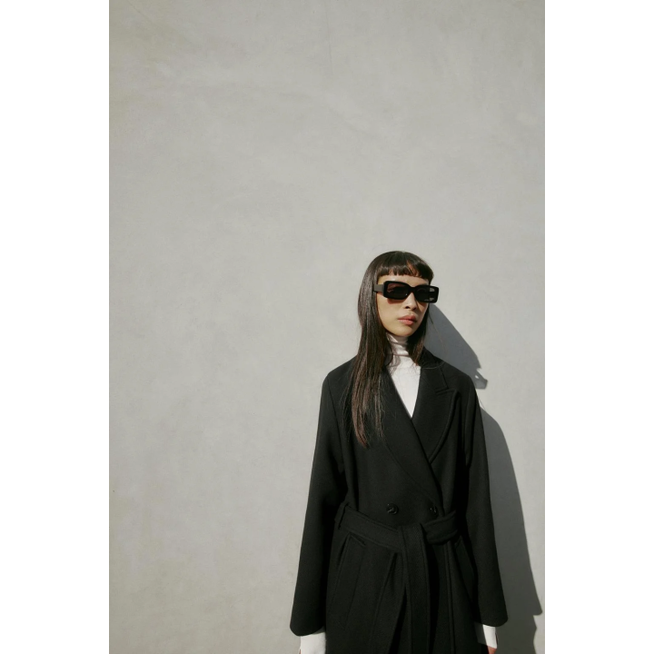 Пальто из шерсти с поясом