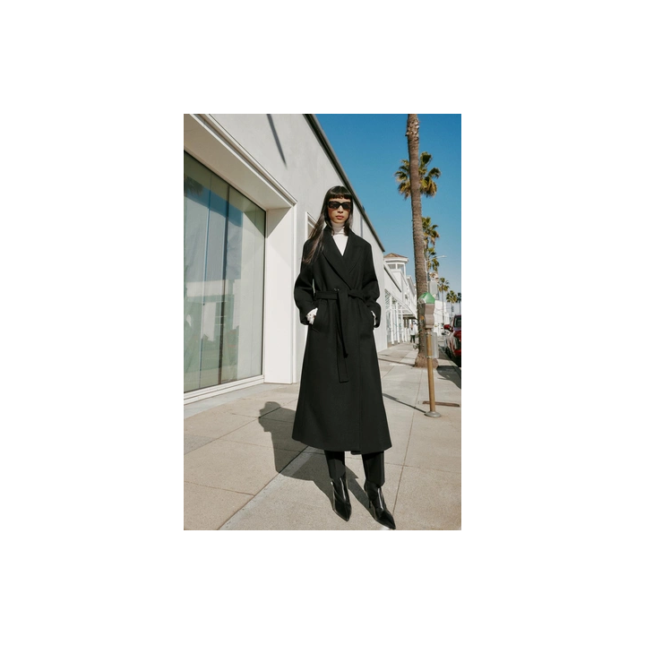 Пальто из шерсти с поясом