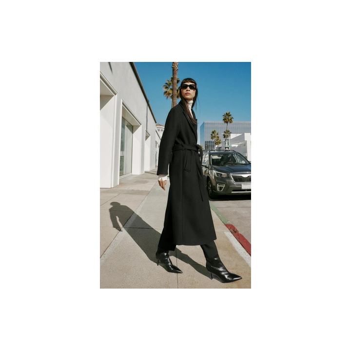 Пальто из шерсти с поясом