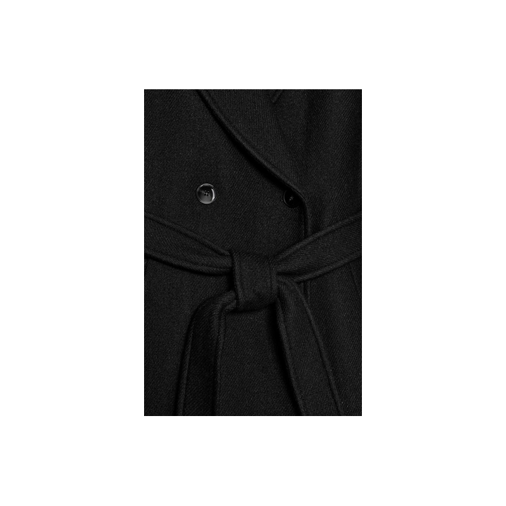 Пальто из шерсти с поясом