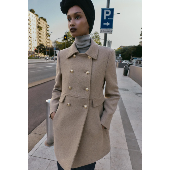 КОРОТКОЕ ДВУБОРТНОЕ ПАЛЬТО С ШЕРСТЬЮ