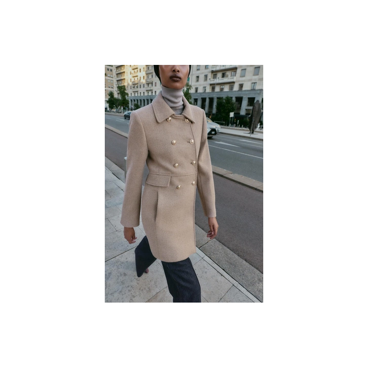 КОРОТКОЕ ДВУБОРТНОЕ ПАЛЬТО С ШЕРСТЬЮ