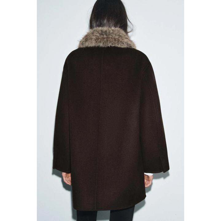 Шерстяное пальто с воротником съемным искусственным мехом коллекция zw