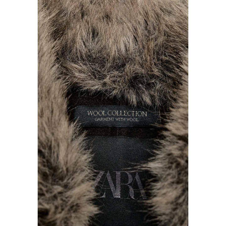 Шерстяное пальто с воротником съемным искусственным мехом коллекция zw