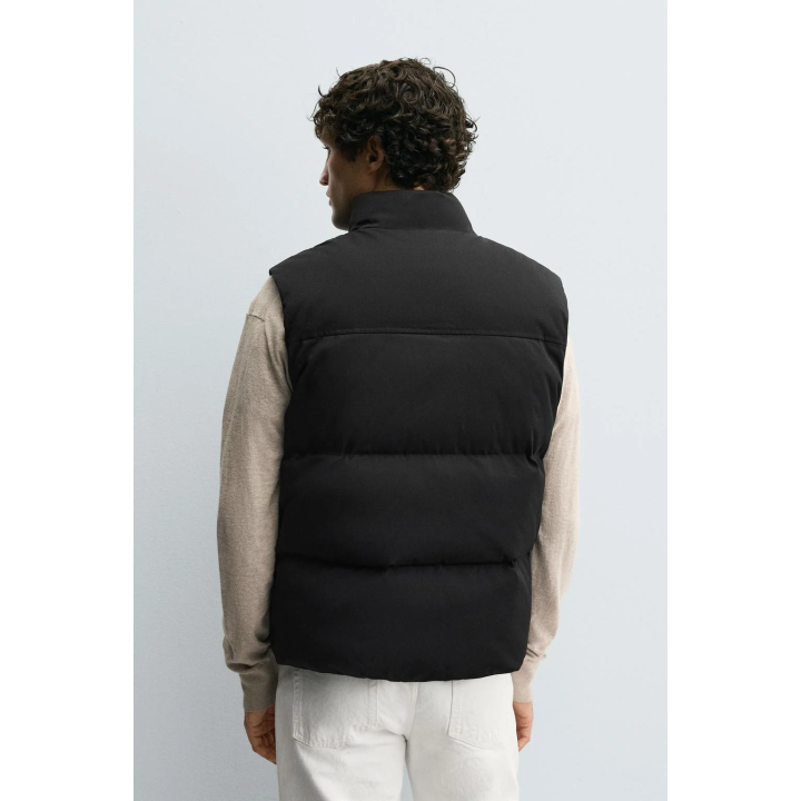 СТЕГАНЫЙ ЖИЛЕТ КЛАССИЧЕСКОГО КРОЯ