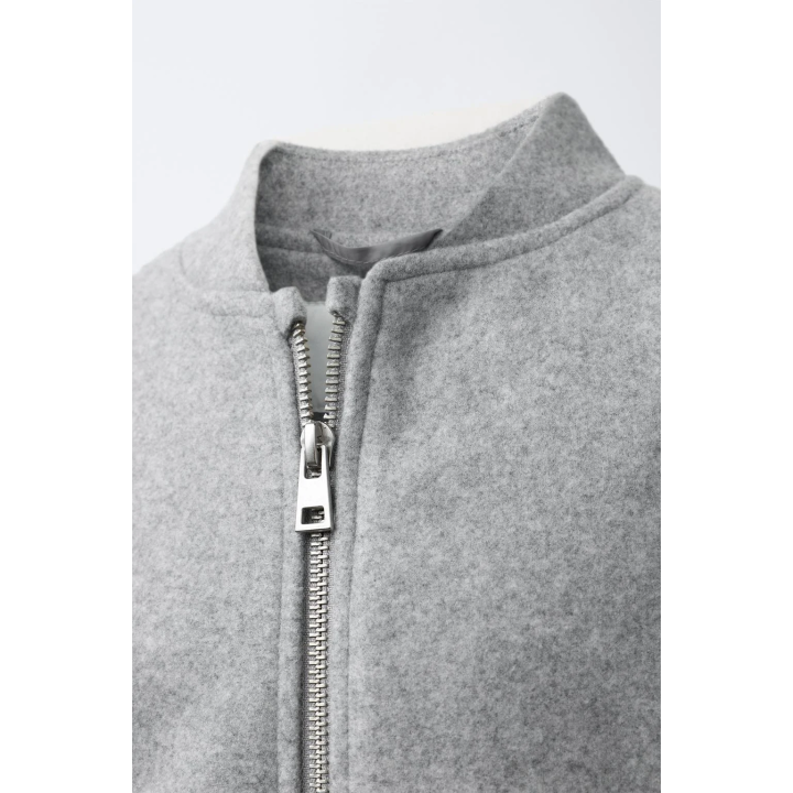 МЯГКАЯ КУРТКА-БОМБЕР