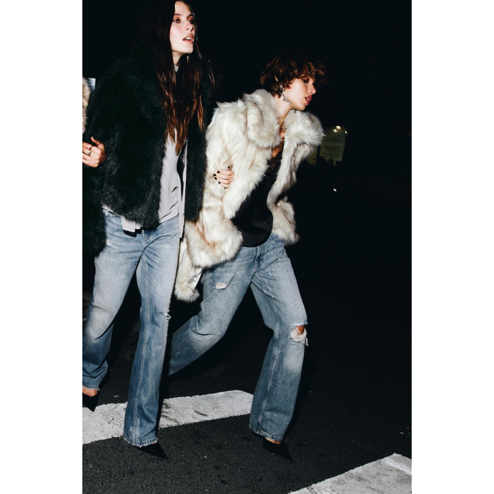 АТЛАСНЫЙ ТОП С КРУЖЕВОМ