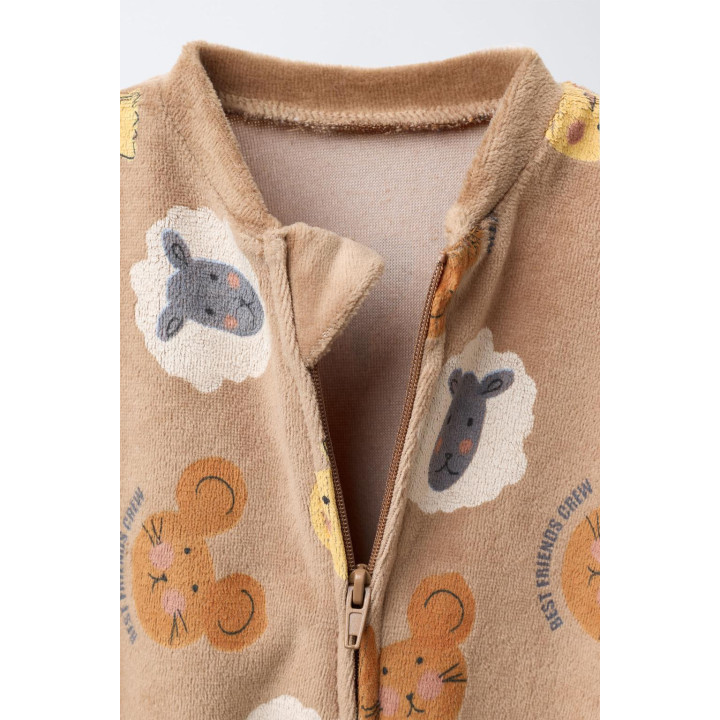 Детский комбинезон из бархата с животным принтом