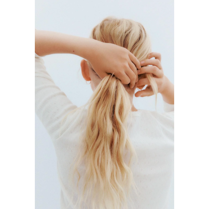 6–14 ЛЕТ/НАБОР ИЗ ДВУХ ФУТБОЛОК В ТЕХНИКЕ «ПОЙНТЭЛЬ»