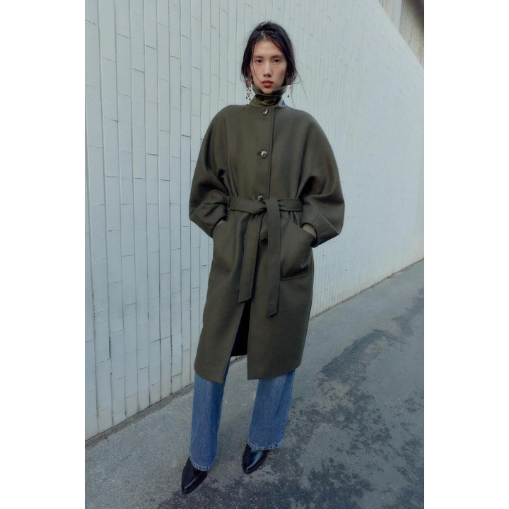 ПАЛЬТО ИЗ ШЕРСТИ С КОНТРАСТНЫМ ВОРОТНИКОМ И РУКАВАМИ «ШАР»