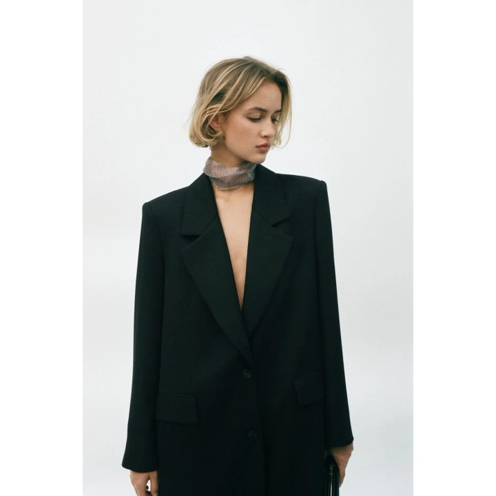 ДЛИННОЕ ПАЛЬТО С ПОДПЛЕЧНИКАМИ