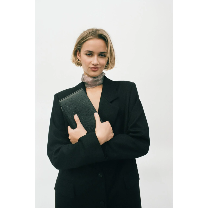 ДЛИННОЕ ПАЛЬТО С ПОДПЛЕЧНИКАМИ