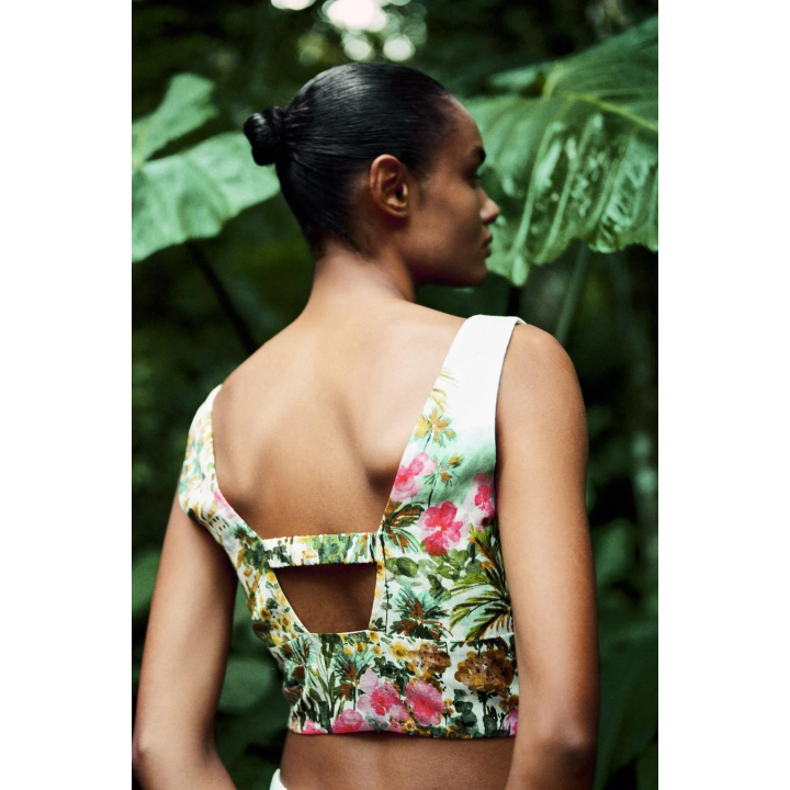 КОРОТКИЙ ТОП С ПРИНТОМ И УЗЛОМ