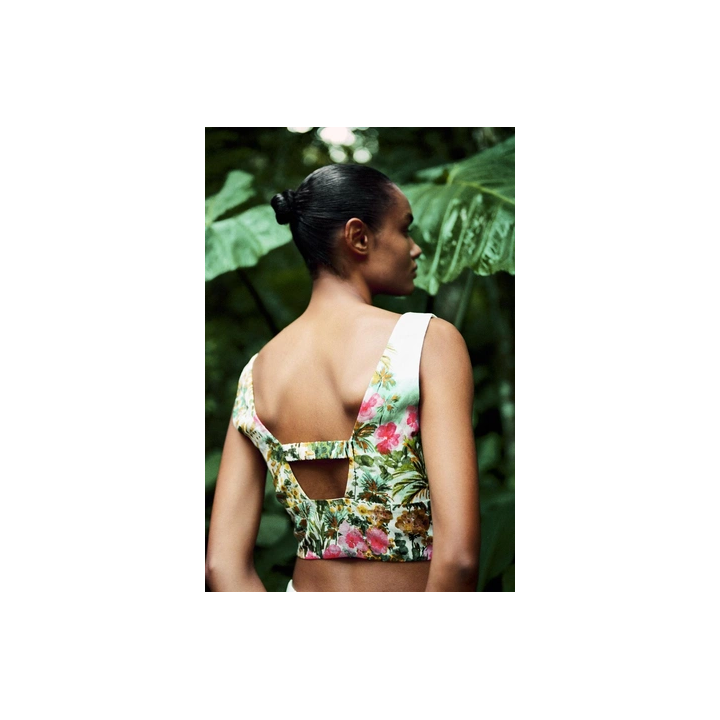 КОРОТКИЙ ТОП С ПРИНТОМ И УЗЛОМ