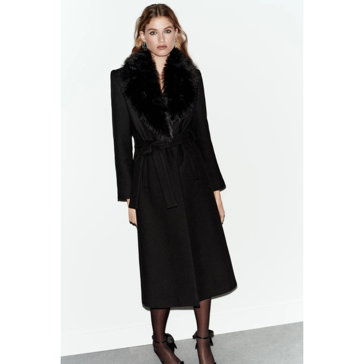 ПАЛЬТО ИЗ ШЕРСТИ С ЛАЦКАНАМИ ИЗ ИСКУССТВЕННОГО МЕХА И ПОЯСОМ