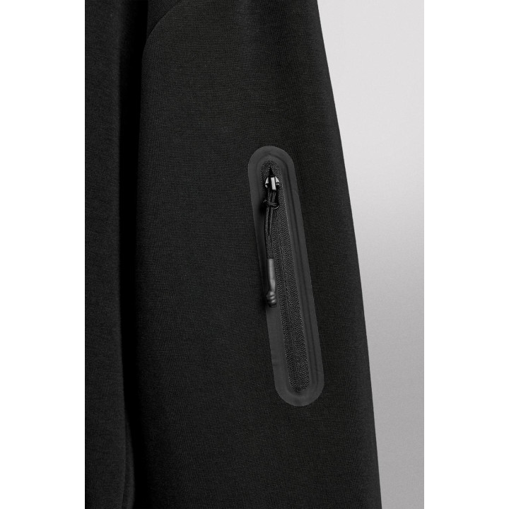 ТЕХНИЧЕСКАЯ ТОЛСТОВКА С КРУГЛЫМ ВЫРЕЗОМ