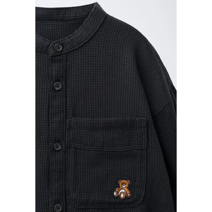 Рубашка в клетку с вышитым карманом