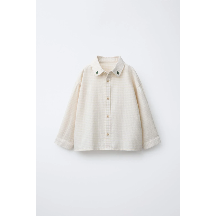 Рубашка с текстурой и вышитыми деревьями