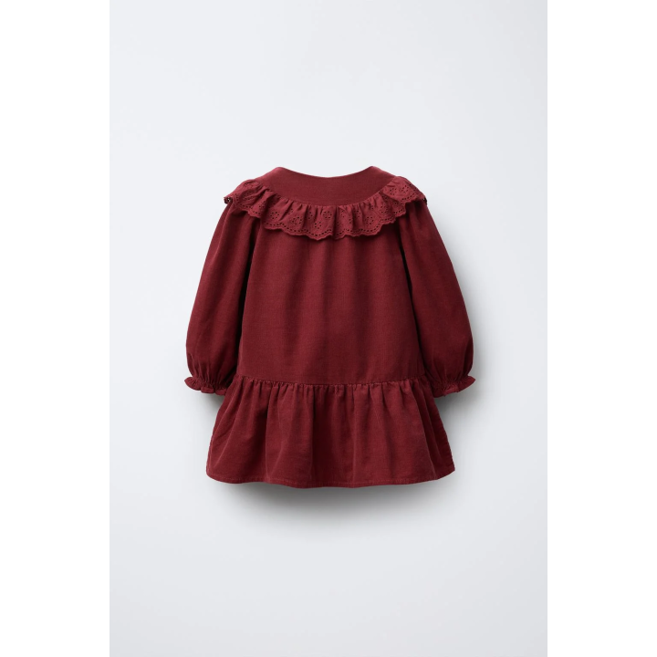 Платье из шнуровки с оборками и вышивкой schiffli