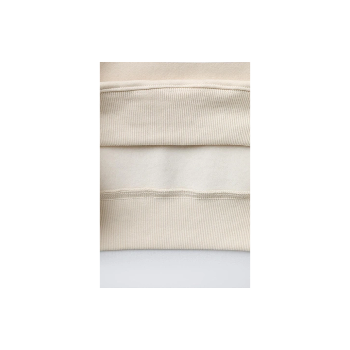 ТОЛСТОВКА С РЕЛЬЕФНОЙ НАДПИСЬЮ