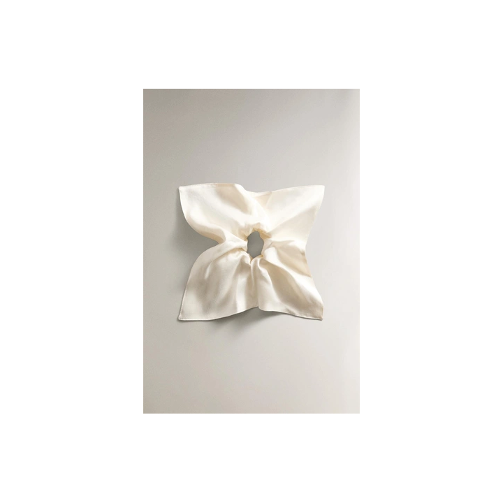 SQUARE MULBERRY SILK SCRUNCHIE