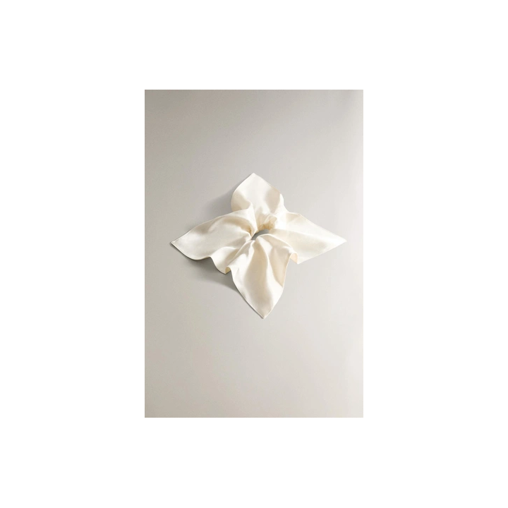 SQUARE MULBERRY SILK SCRUNCHIE