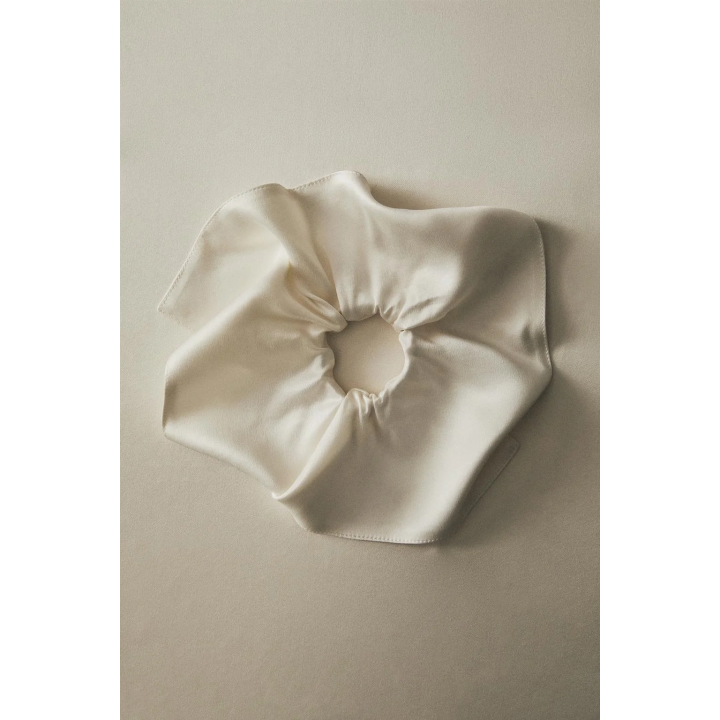 SQUARE MULBERRY SILK SCRUNCHIE