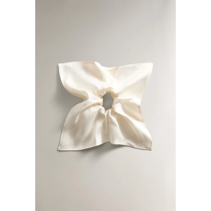 SQUARE MULBERRY SILK SCRUNCHIE