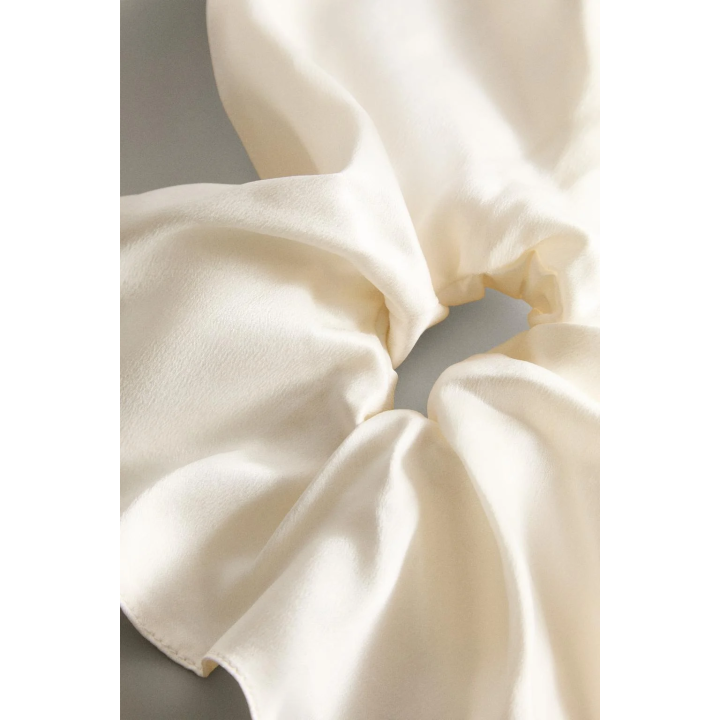 SQUARE MULBERRY SILK SCRUNCHIE