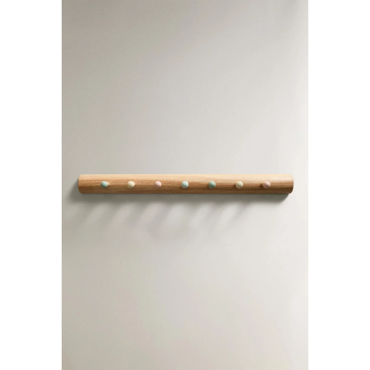 CHILDREN’S MULTICOLOURED WALL HANGER