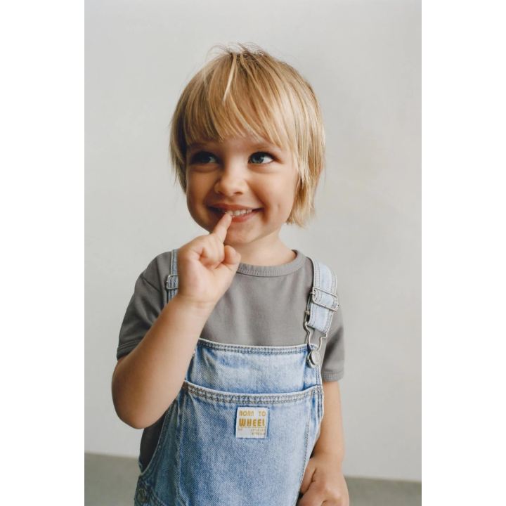 КОРОТКИЙ ДЖИНСОВЫЙ КОМБИНЕЗОН