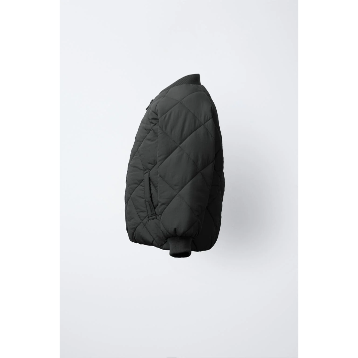 СТЕГАНЫЙ БОМБЕР С ВОДООТТАЛКИВАЮЩИМ ЭФФЕКТОМ